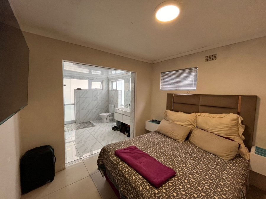 4 Bedroom Property for Sale in Malibu Village Western Cape